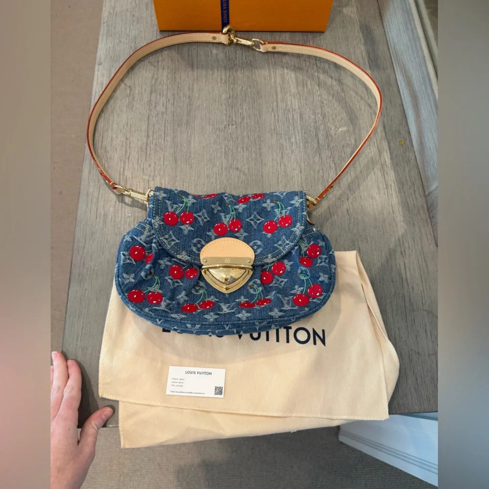 ***SOLD*** Louis Vuitton X Murakami Sunset Cerises Cherry Bag - Picture 2 of 12